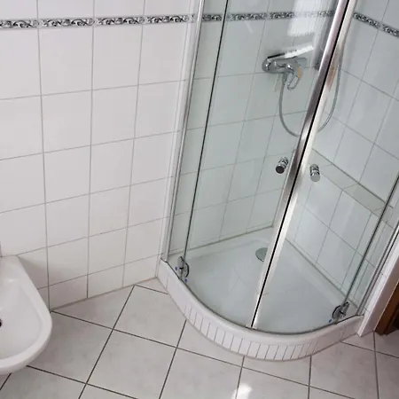 Ferienwohnung-neue-tiefe-wohnung-binnensee Διαμέρισμα